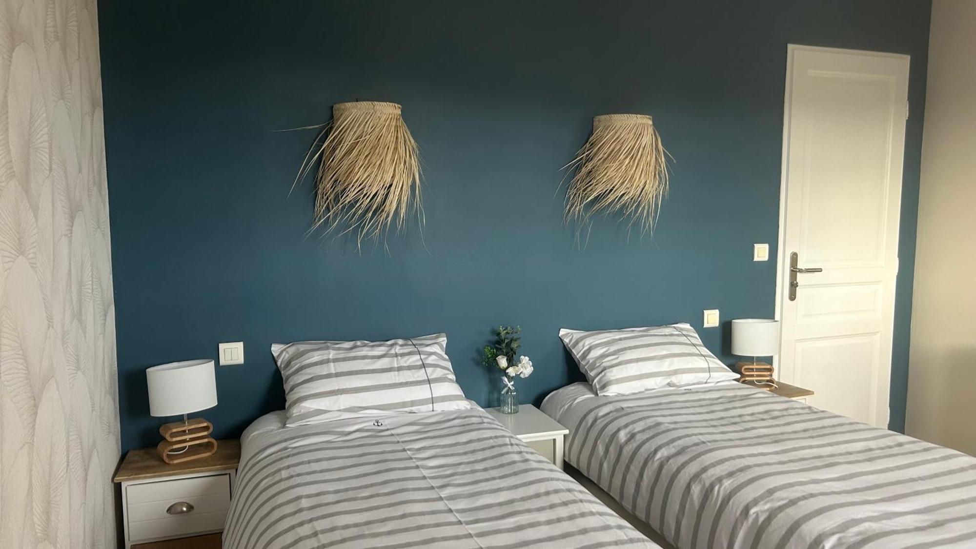 2 Hebergements - 10 Couchages - Parking, Piscine, Jacuzzi - Convivialite Roquebrune-sur Argens Exteriér fotografie