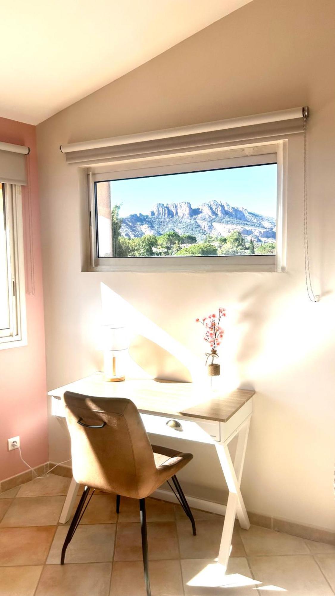 2 Hebergements - 10 Couchages - Parking, Piscine, Jacuzzi - Convivialite Roquebrune-sur Argens Exteriér fotografie