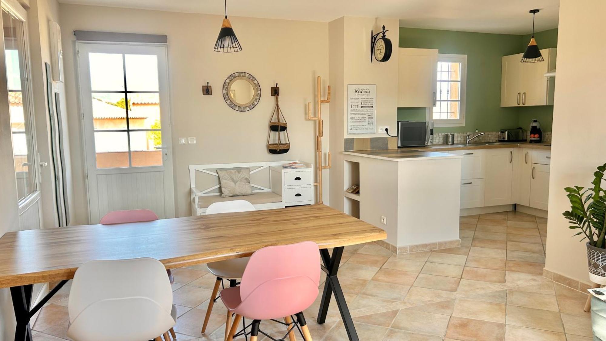 2 Hebergements - 10 Couchages - Parking, Piscine, Jacuzzi - Convivialite Roquebrune-sur Argens Exteriér fotografie